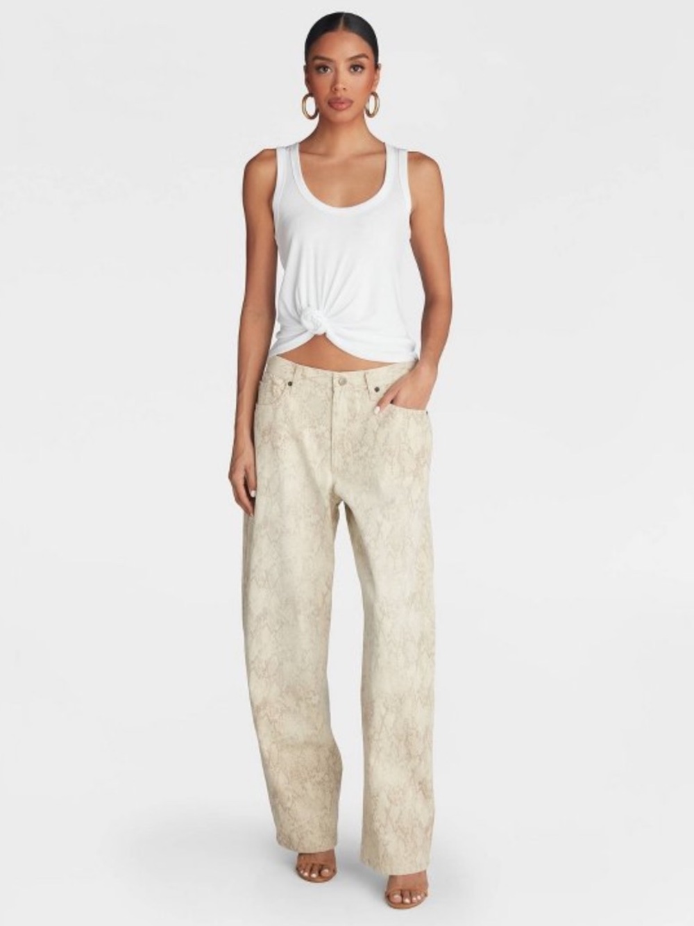 KBB by Kahlana Womens Mid-Rise Barrel Leg Jean - Picture 3 of 11